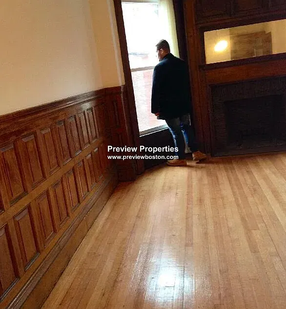 1 bed, $2,595 — Photo 4