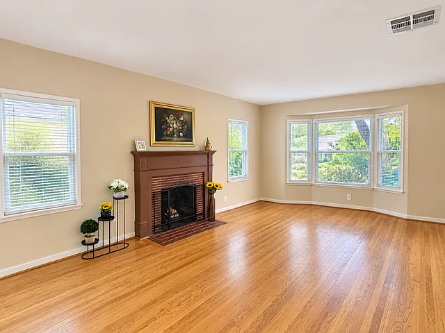 2 bed, 1466 sqft, $3,450 — Photo 3