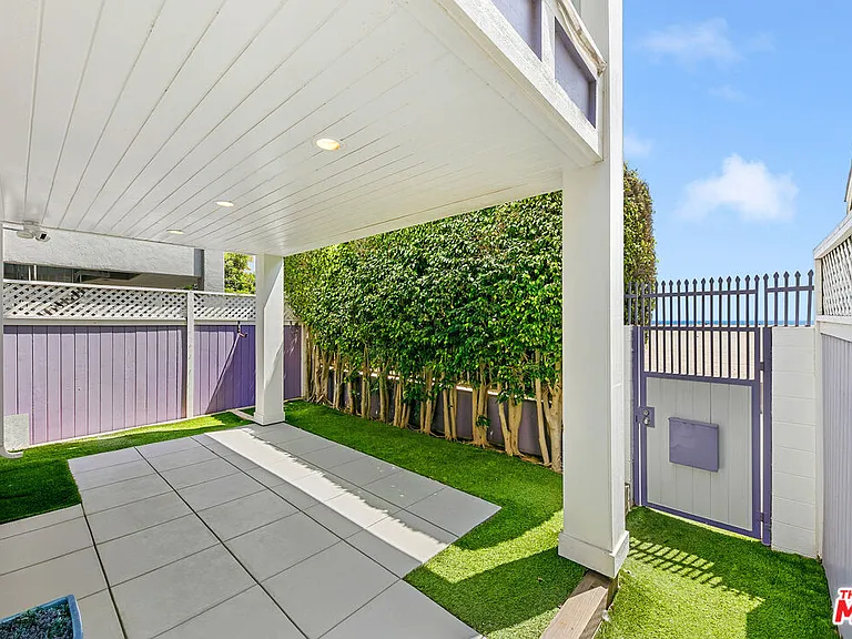 1341 Palisades Beach Rd — Photo 11