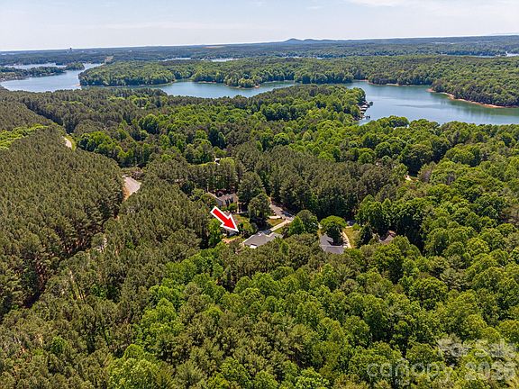 5th image of 122 Maple View Dr #114