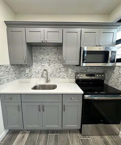219-09 Hempstead Ave #2F — Photo 4