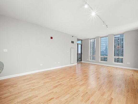 4th image of 1250 S Michigan Ave APT 1710