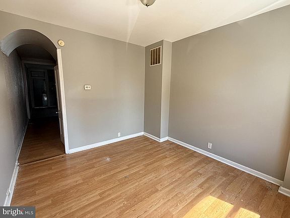 3rd image of 1210 Sargeant St