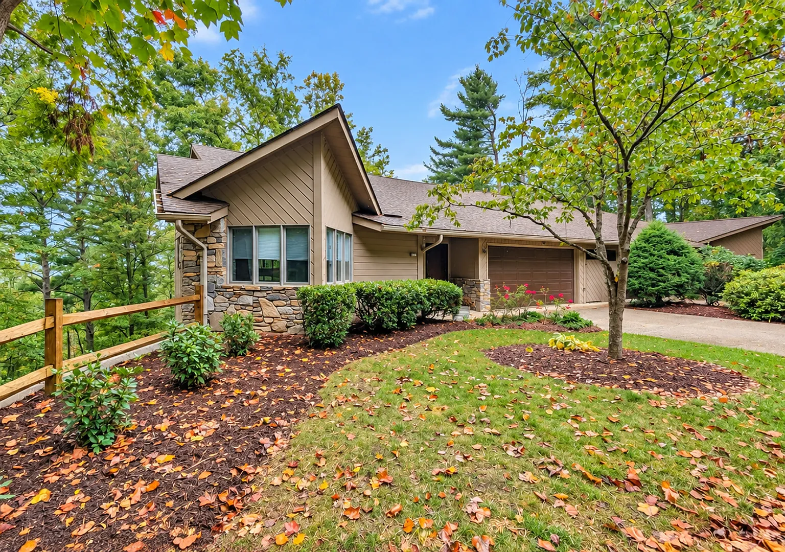 Spacious Townhome In North Asheville! — Photo 1