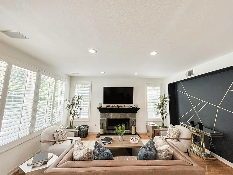 Whitesands Dr — Photo 15