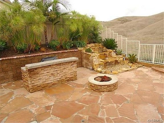 5th image of 2096 Vista Del Sol
