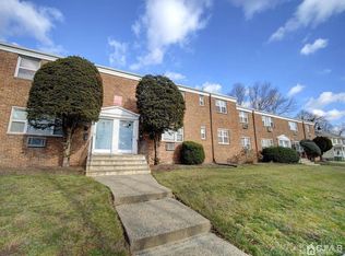 27 Alva Ct, Edison, NJ 08817