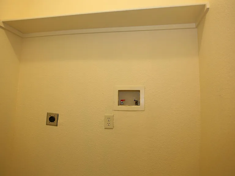 7305 Maplewood Dr — Photo 115