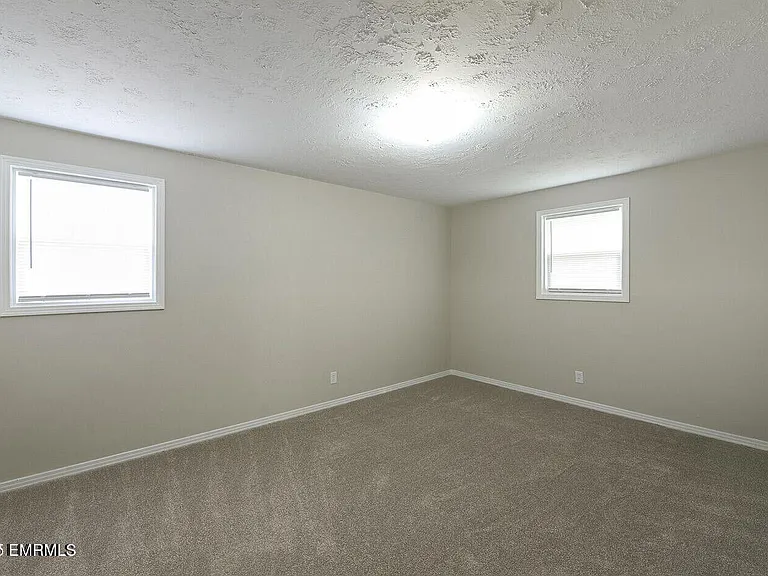 2213 23rd Ave — Photo 5