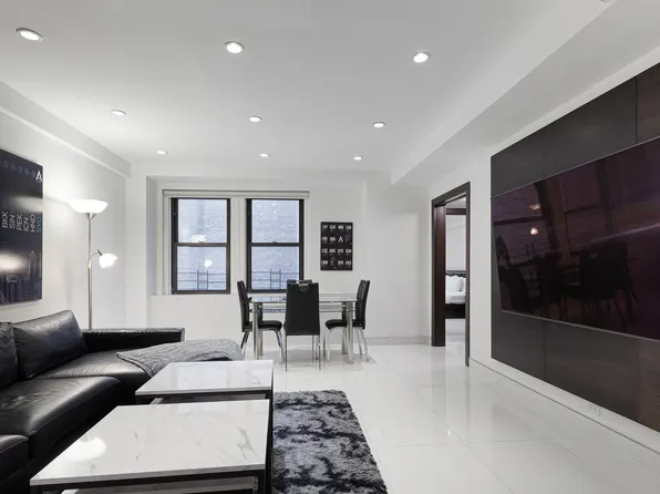 160 Central Park South image 1 of 11