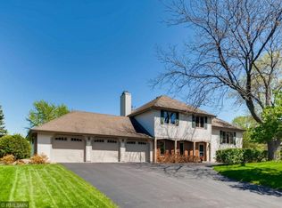 1910 Twin Circle Dr, Mendota Heights, MN 55118