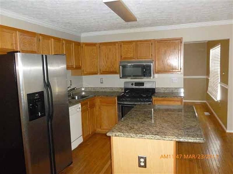 2nd image of 10400 Beaver Knoll Dr