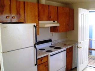 2398 Broadway Ave APT J, North Bend, OR 97459