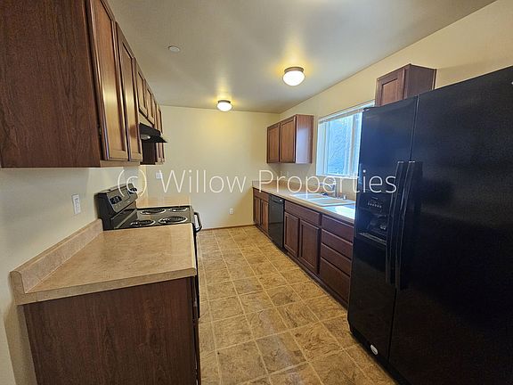 5th image of 1521 Burnside Pl