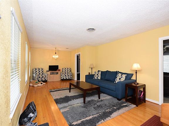 4th image of 10231 Catlett Ln