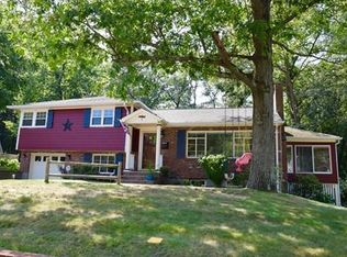 80 Chickering Rd, Dedham, MA 02026