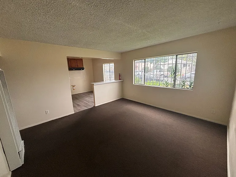 8866 S Wall St — Photo 12
