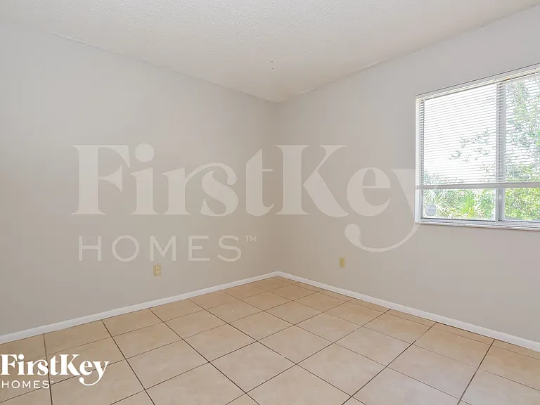 121 Summerset Dr — Photo 12