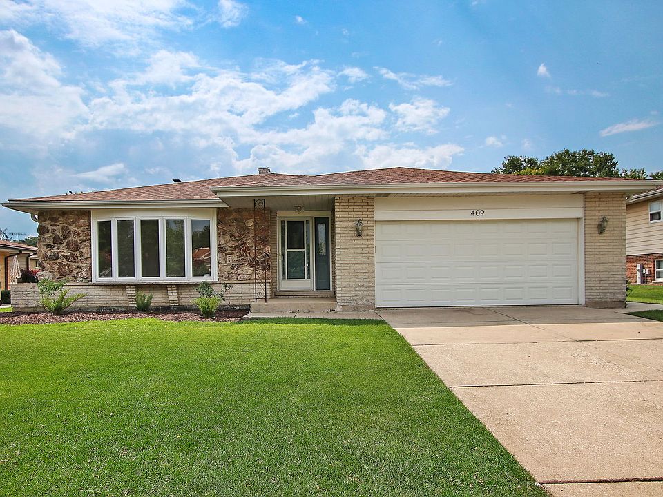 1st image of 409 Cove Ln