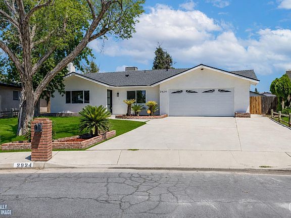 3rd image of 2924 Cedarwood Dr
