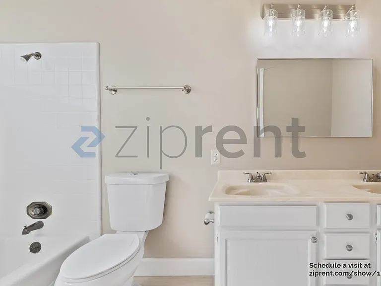 1729 Laine Ave #2 — Photo 9