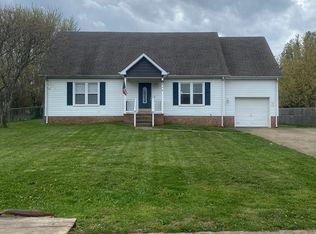 926 Arrow Cir, Oak Grove, KY 42262