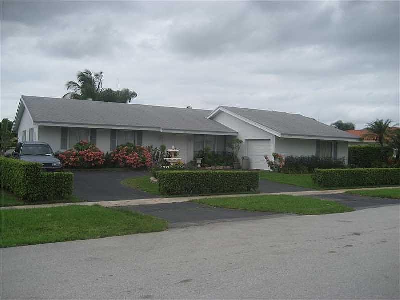 1st image of 419 Sailboat Cir