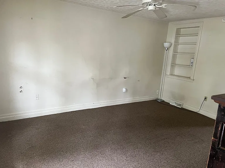 343 E Orange St — Photo 6