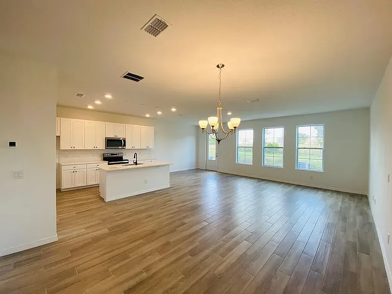 841 Benoi Dr — Photo 1