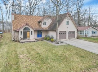 9886 Blackhawk Dr, Huntsville, OH 43324