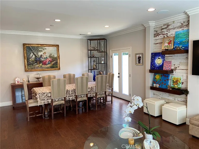 4470 Stansbury Ave — Photo 22