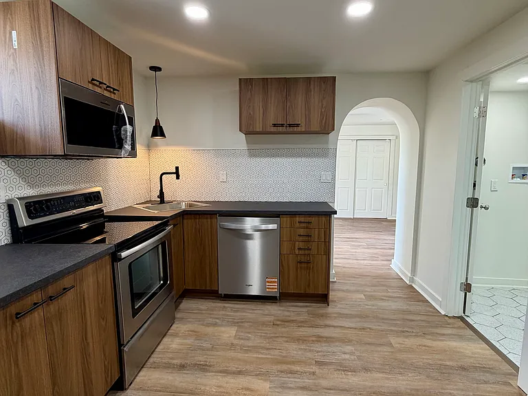 1460 Parrish Ave #1 — Photo 6
