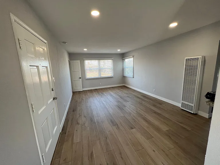863 Diamond St — Photo 4