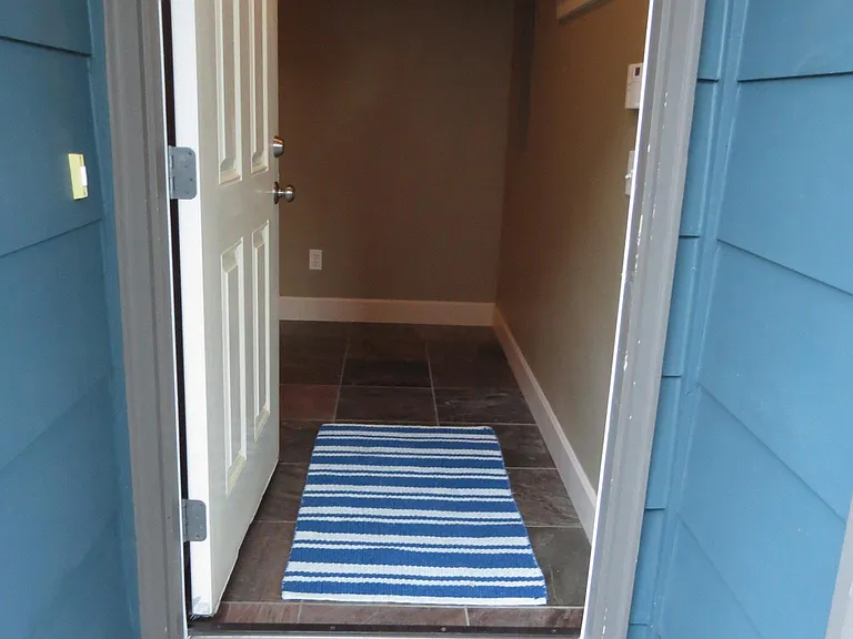 2516D E Denny Way — Photo 10