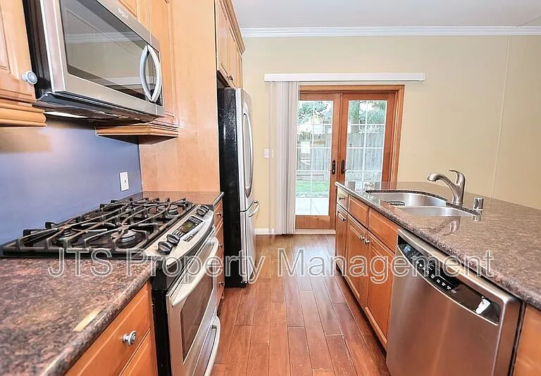 3657 24th St — Photo 19