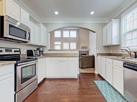 5th image of 6034 Follensby Dr