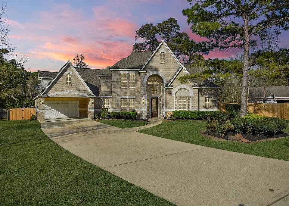 1st image of 31526 Helen Ln