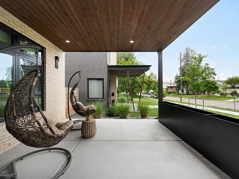 2498 Wolff St — Photo 3
