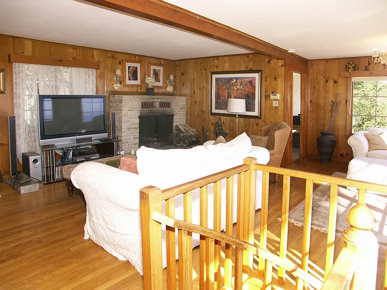 770 Terry St — Photo 5