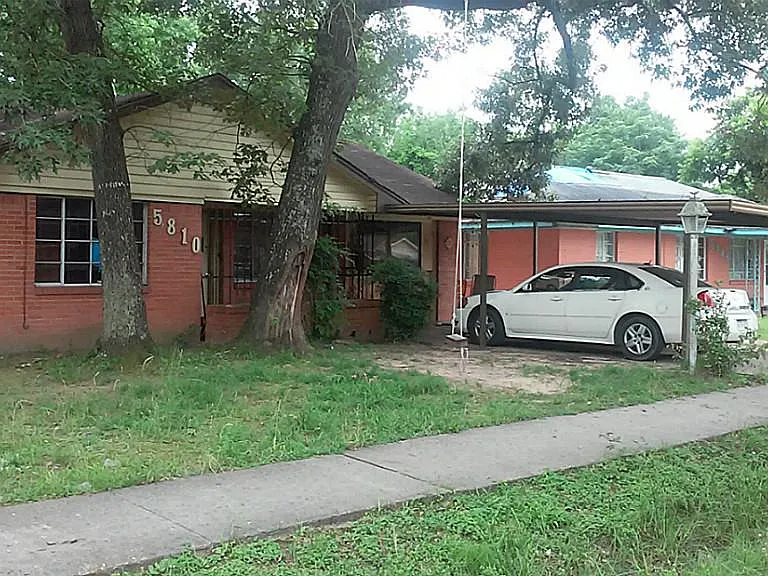 5810 Langley Rd — Photo 1