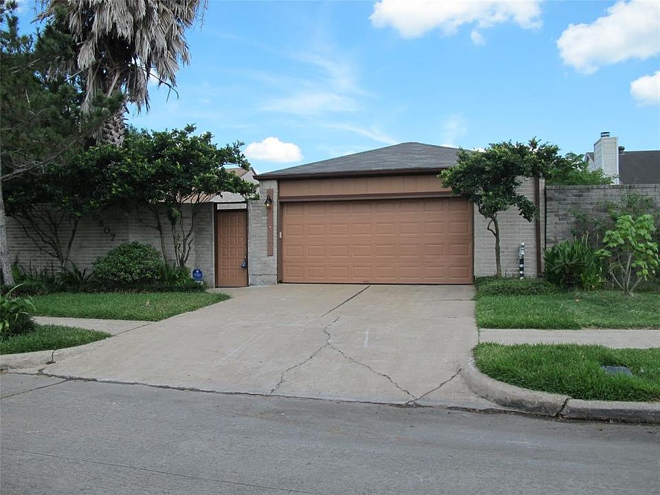 1st image of 10807 Sashay Dr
