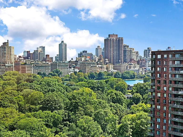 392 Central Park W #20L — Photo 2