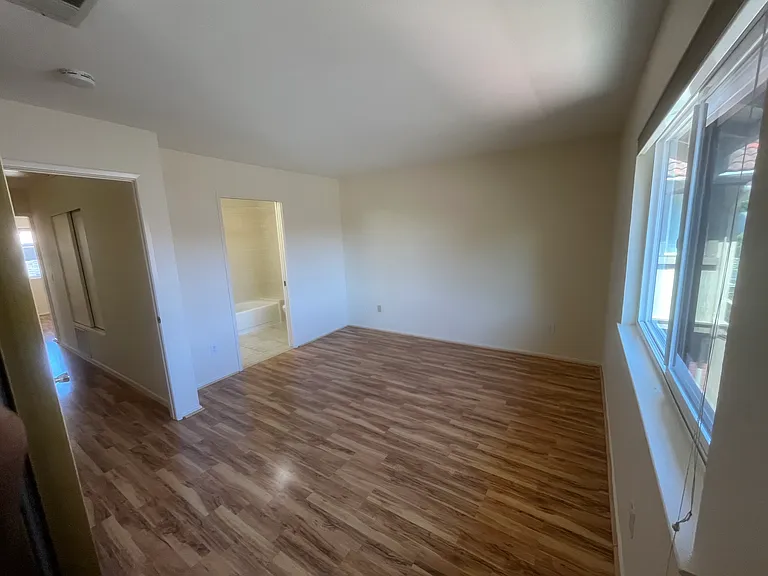 2040 Main St #105 — Photo 9
