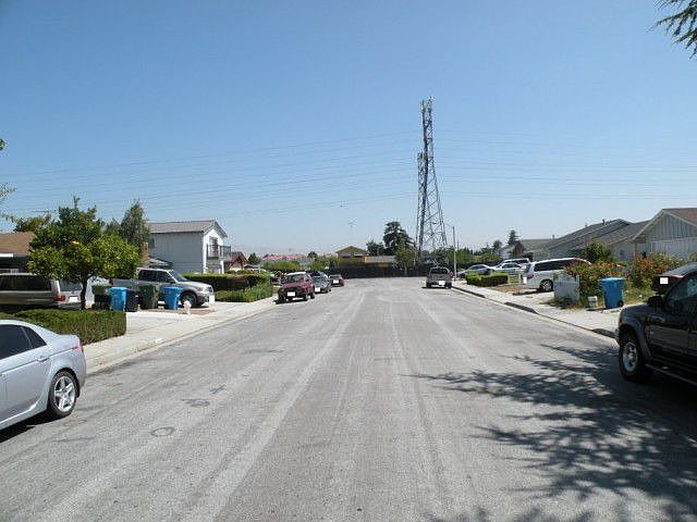 2nd image of 2359 Sawyer Ct