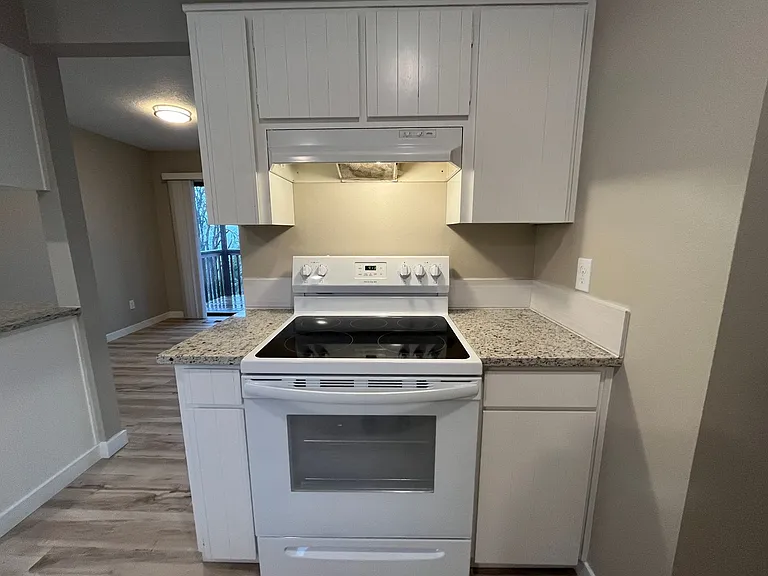 4387 Imperial Dr — Photo 12