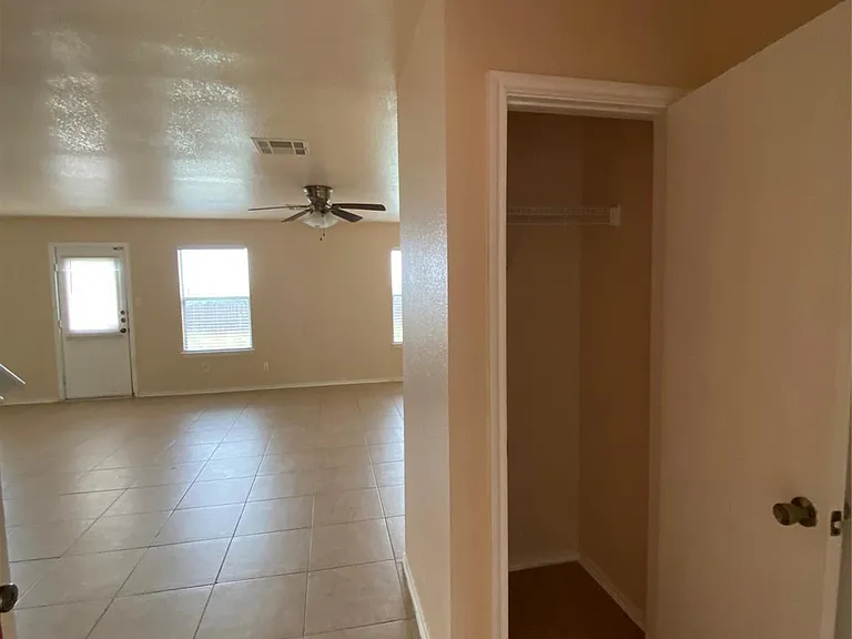 12840 Saint Mary Dr — Photo 6