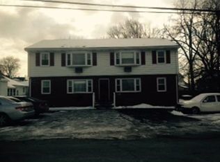 186 Howard St APT 2R, Ludlow, MA 01056