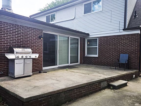 4th image of 3018 Guilford Dr