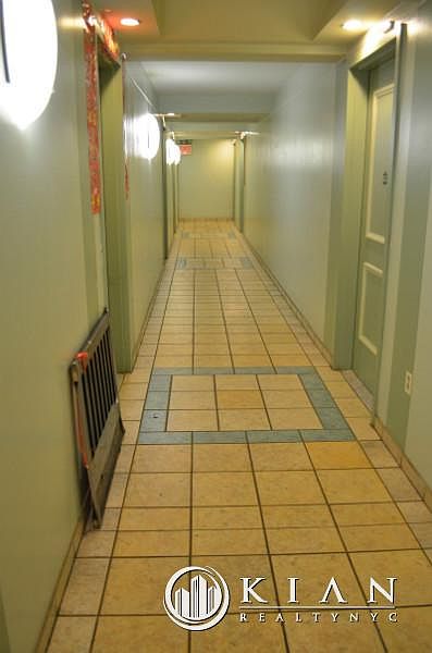 2nd image of 148 Madison St APT 7C