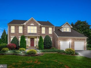 340 Foxleigh Dr, Hanover, PA 17331
